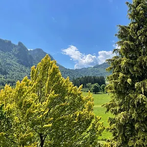 Geräumiges Domizil Mit Bergblick Oberwössen